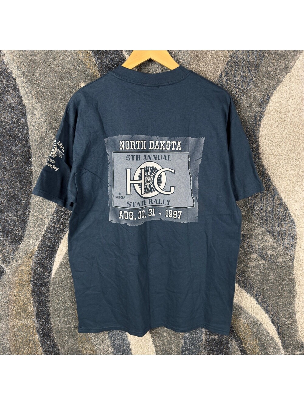 Vintage 1997 Harley Davidson HOG Rally T-Shirt Mens L Medora - Picture 3 of 6
